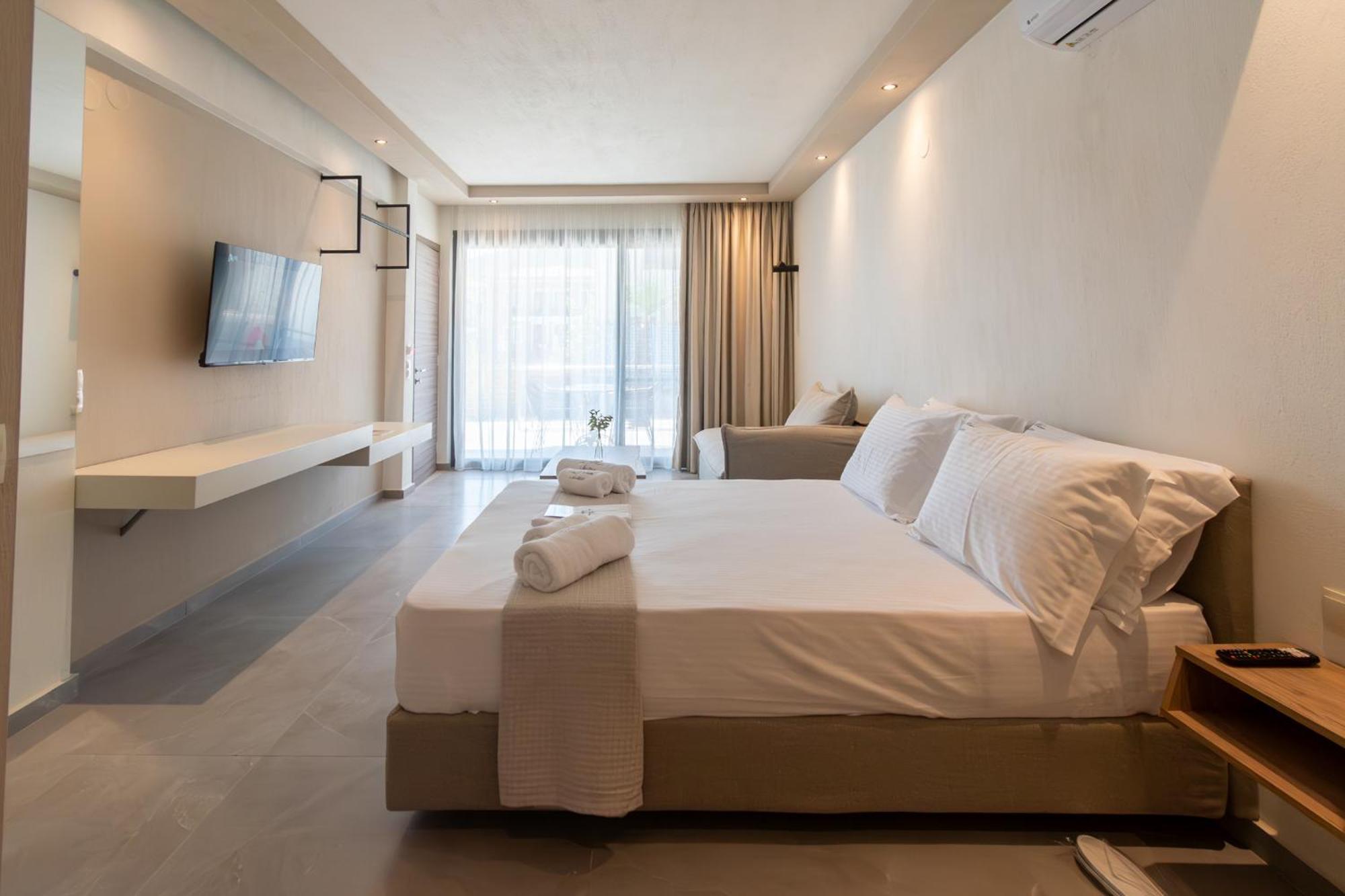 La Boheme Suites Szkála Potamiász Kültér fotó